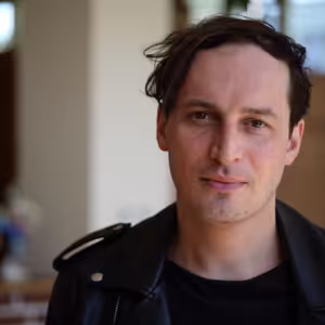 JAN VYTISKA: SPOJENÍ FOLKLÓRU S HOROREM