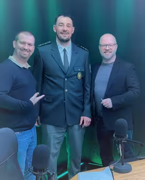 Náš kolega Peter Dudáš - čerstvý víťaz slovenského pohára v hádzanej - FORMALITY STRANOU