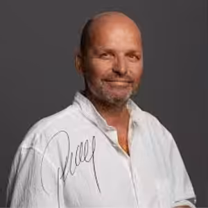 Šéfkuchař Zdeněk Pohlreich: Nechápu ten důvod, proč zavírat hospody v deset. Nevěřím tomu, že restaurace je nejnebezpečnější místo a dostali jsme další ránu