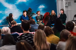 Moc práce za málo a od nevidím do nevidím. Nadějí pro filmový průmysl jsou mladí a solidarita