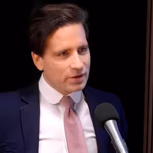 Trumpova cla: O práci přijde 55 tisíc Čechů a naše ekonomika o 300 miliard ročně, tvrdí Kovanda