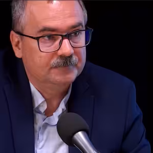 Vrah z fakulty chtěl zavraždit co nejvíc osob, bylo tam 700 lidí, vidím tam rukopis Breivika. Časová osa chybí, tvrdí Žáček