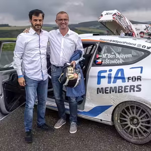 Zvláštní zpráva: Česká stopa ve vyšetřování praktik FIA bývalými agenty USA