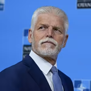 Pavel na summitu NATO jako prezident, ale ne šéf delegace. Jak si s tím poradí protokol?