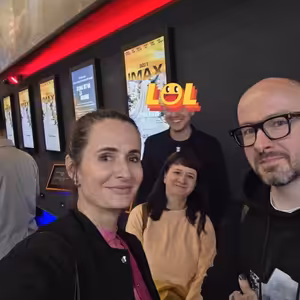 Odvážné palce 25/9/2025: Sirat, Na druhé straně léta, Bláznivě, DJ Ahmet a FK Mladá Boleslav versus Baník Ostrava