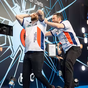 World Cup of Darts: Historický Sedláčkův double, It´s coming home a Kterak Němce nezajímalo dění v hale