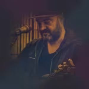 Ivan Tásler o albume Nech sa páči a koncerte pre Rádio Expres