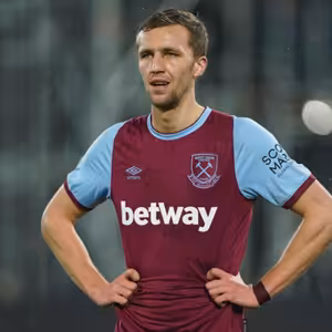 Ve kterém City se bude slavit titul? V čem je chyba Liverpoolu? A začíná být Arsenal skutečně "Spursy"?