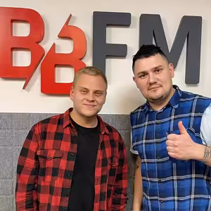 Spevák Lucius Szikora sa dal na sólovú dráhu a svoju novinku predstavil aj v BB FM rádiu