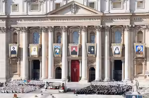 PODCAST - Papež o sedmi nových svatých: Nebyli hrdinové ani bojovníci, ale ryzí muži a ženy