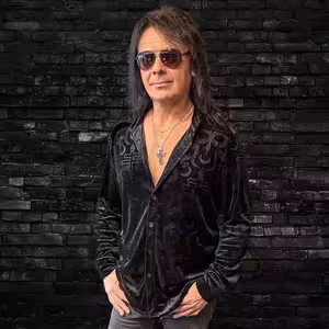 HVĚZDNÝ HOST ROCK RADIA: JAREK FILGAS