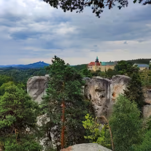 Po stopách Bajaji i „Jak dostat tatínka do polepšovny“