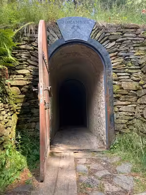 Těžba u Božího daru