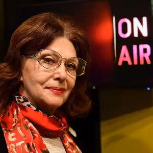 Večerní kalendárium Saskie Burešové (16. týden) Wham v Číně, deportace Justina Biebera, frajer Bob Marley a smutná výročí Prince a Aviciiho