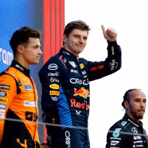 InstaPokec z Barcelony: Jak vyždímanému Verstappenovi pomohl Russell vyhrát