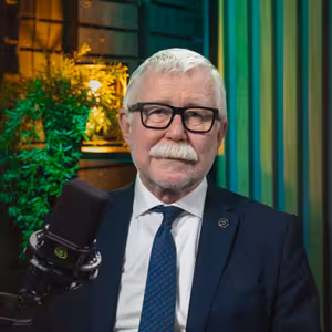 Pavol Šajgalík - o SAV, keramike, manipulatívnej komunikácií, tvare Zeme, marhuliach a mnohom inom