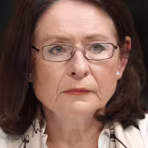 Zbavení pravomocí prezidenta? Situace je jiná, jsme ve střehu. Zeman rozvrátil stát, říká Němcová