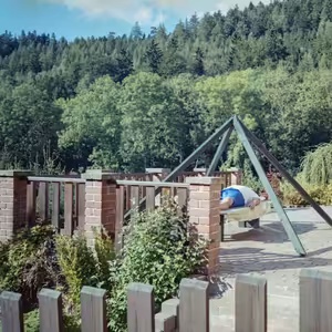 Fotografic: V Zahradě (Pavel Matoušek a Alžběta Kočvarová)