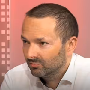 Miroslav Krejčí (AUTO): Krejčí: Školství potřebujeme radikální změnu, Cermat už postrádá smysl | 14. 7. 2025